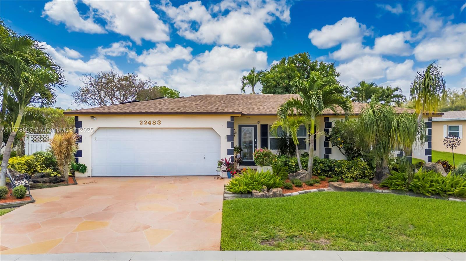 22483 Labrador St, Boca Raton FL 33428