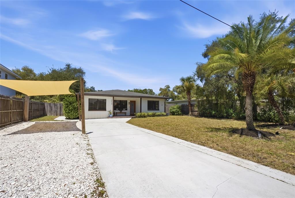 4925 REMINGTON DRIVE, SARASOTA, FL — photo 2 of 30
