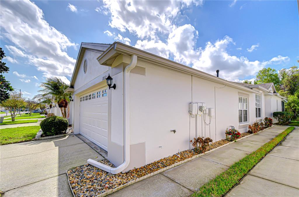 1832 SASSAFRAS DRIVE, WESLEY CHAPEL, FL — photo 5 of 30