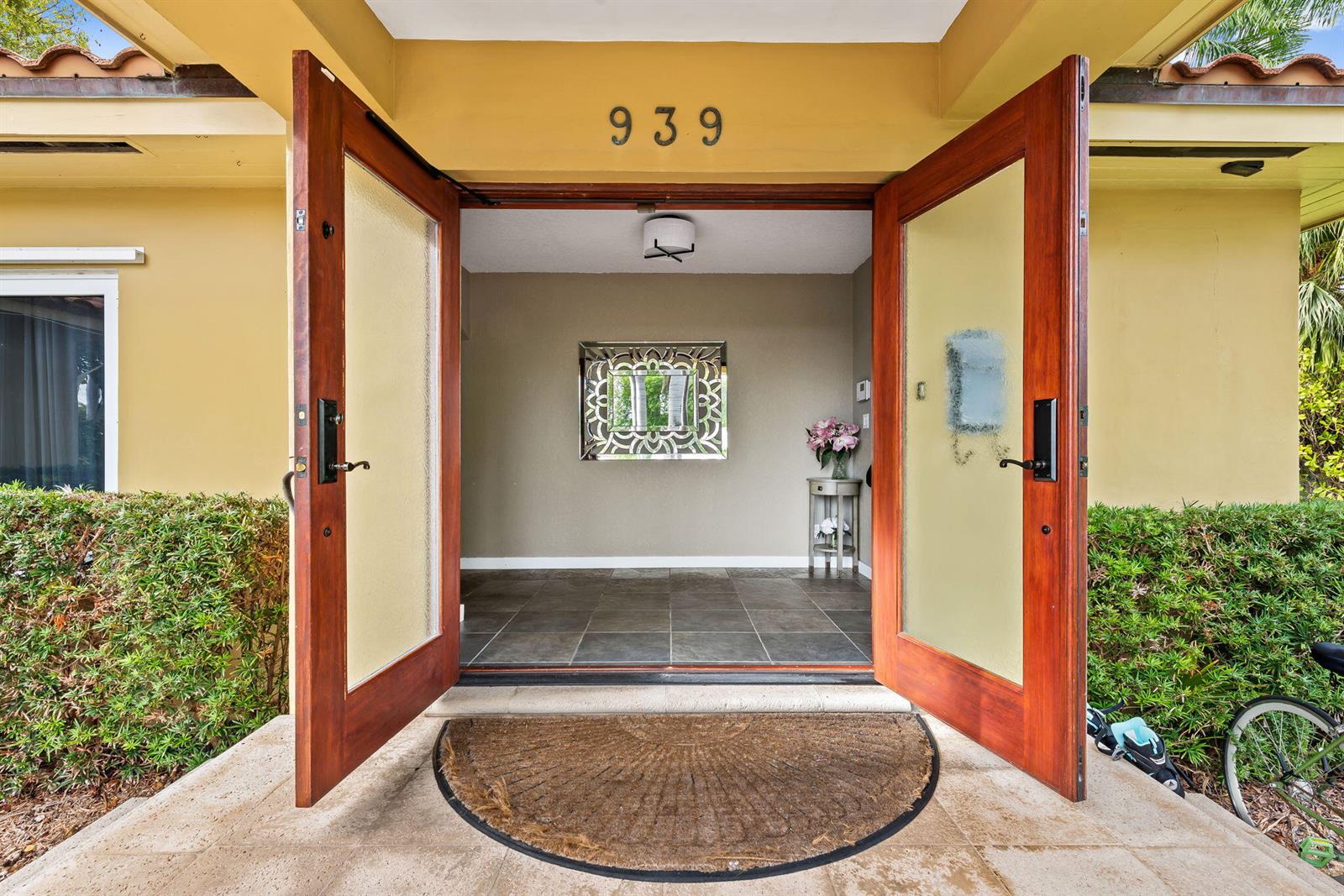 939 Buchanan Street, Hollywood FL 33019