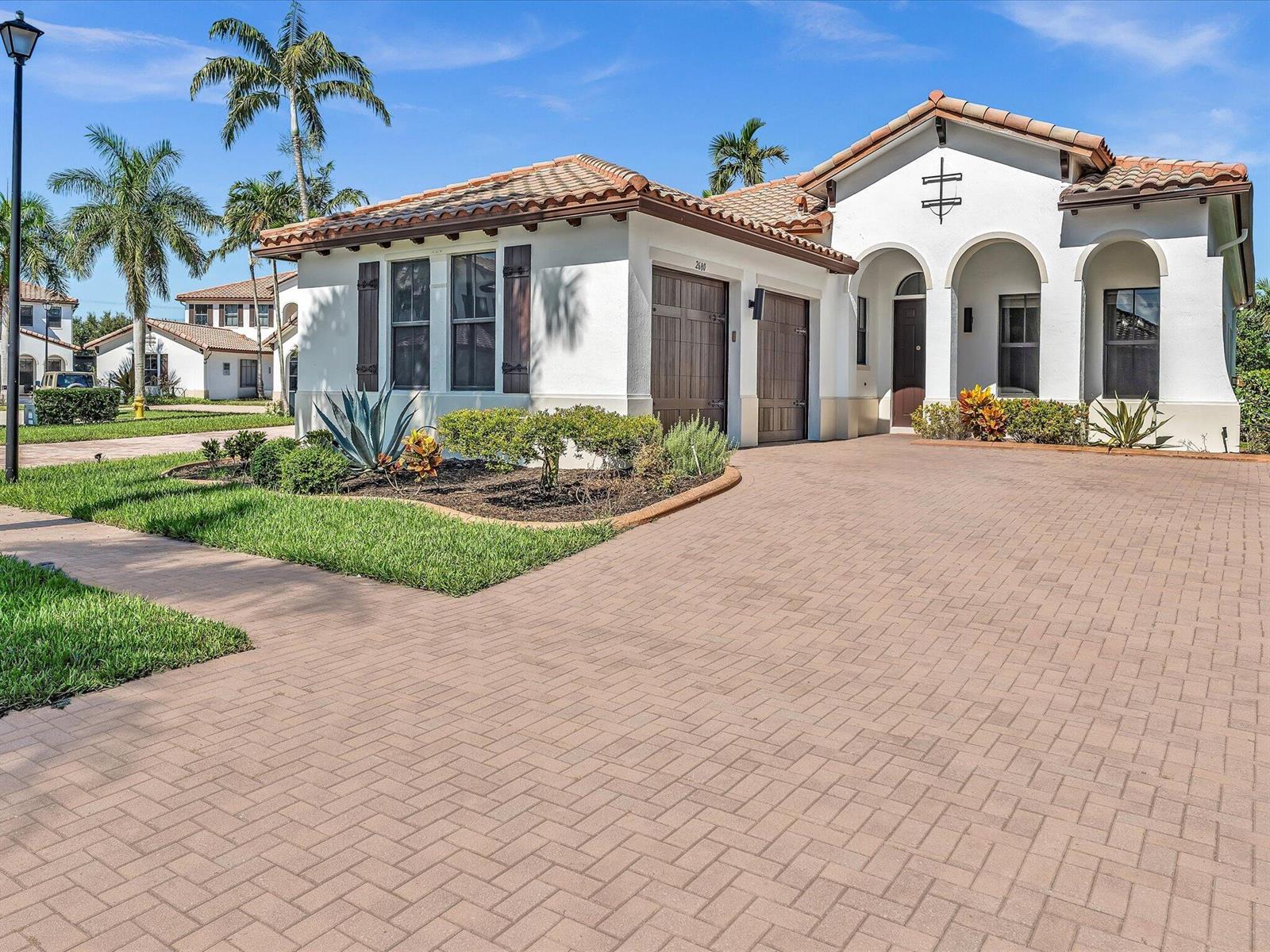 2680 NW 84th Way, Pembroke Pines FL 33024