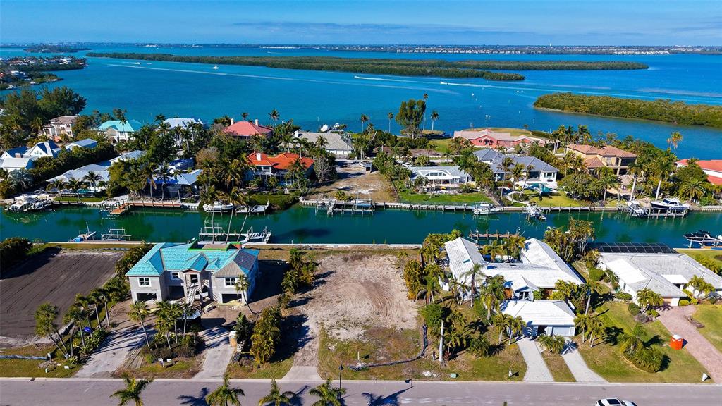 721 EMERALD HARBOR DRIVE, LONGBOAT KEY, FL — photo 2 of 9