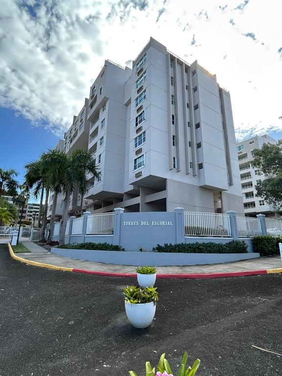 Cond. Torres del Escorial 4002 AVE. JOSE DE DIEGO UNIT 606