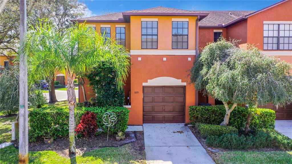 1019 BLACKWATER DRIVE, WESLEY CHAPEL, FL — photo 2 of 11