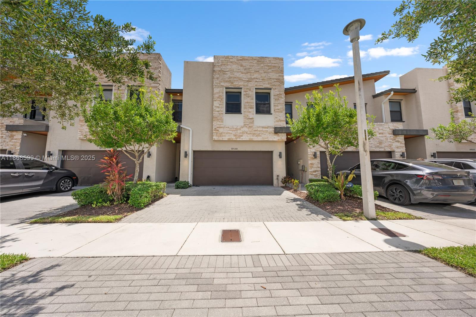 10548 NW 78th Ter, Doral FL 33178
