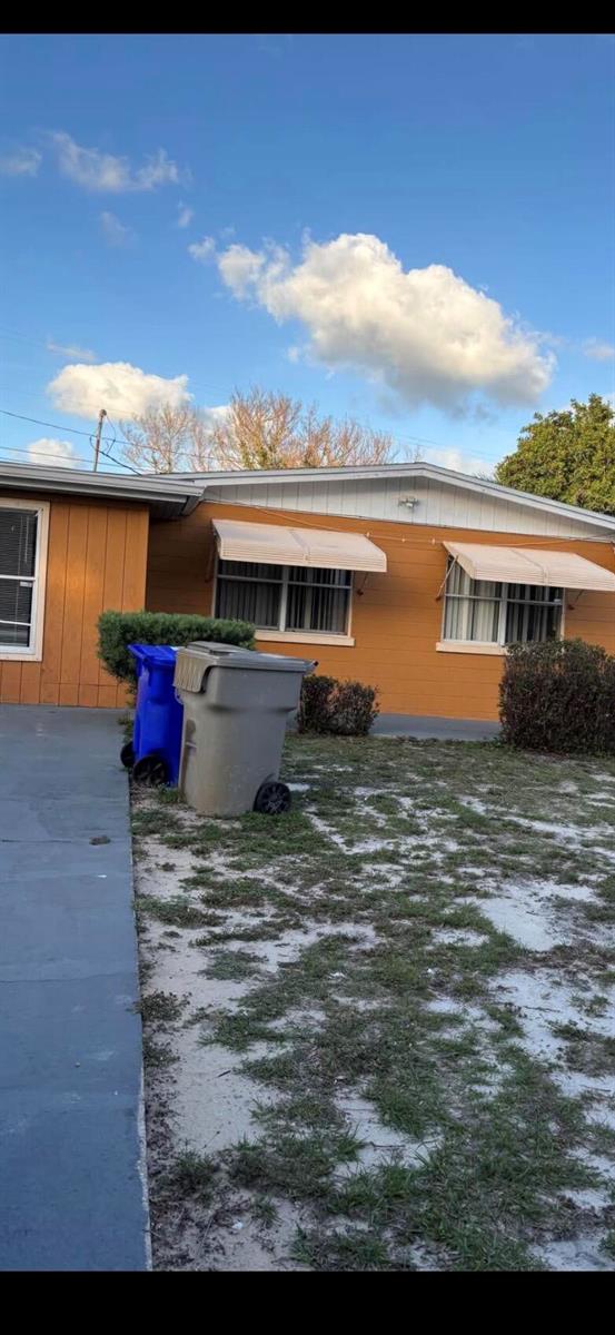 390 SW 7th Rd Road SW, Vero Beach FL 32962