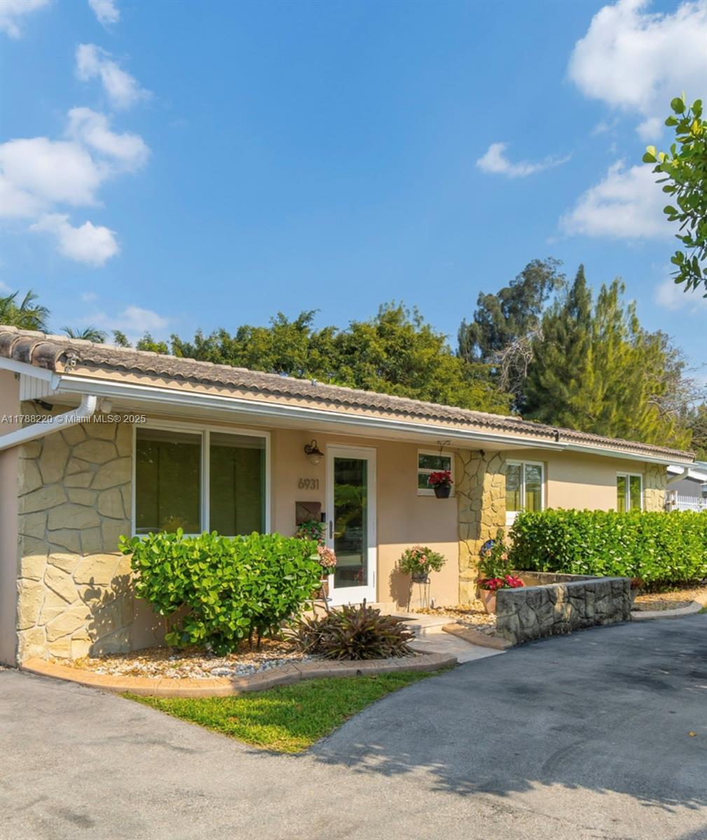 6931 SW 108th Ave, Miami FL 33173