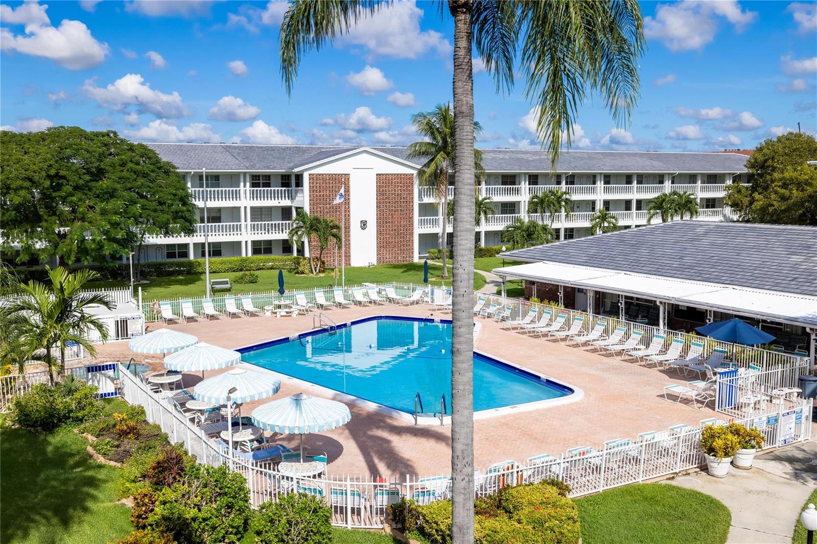 2453 NE 51st Street # 306, Fort Lauderdale FL 33308