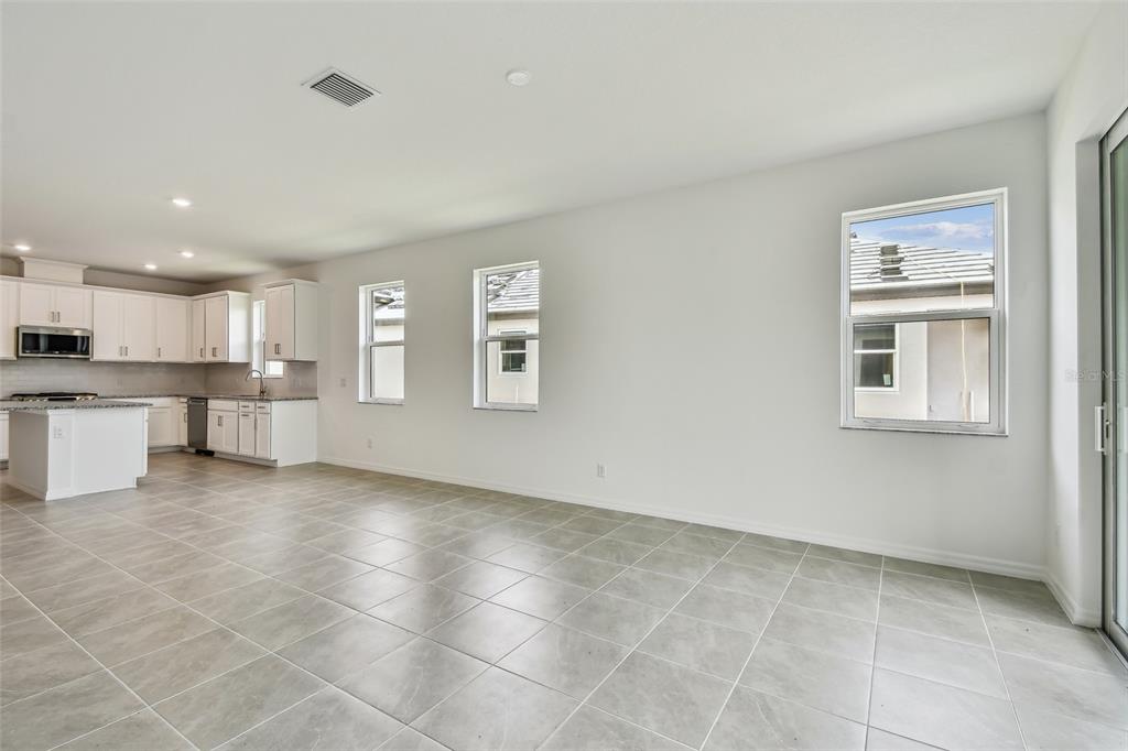 18135 CHERISHED LOOP, LAKEWOOD RANCH, FL — photo 4 of 29