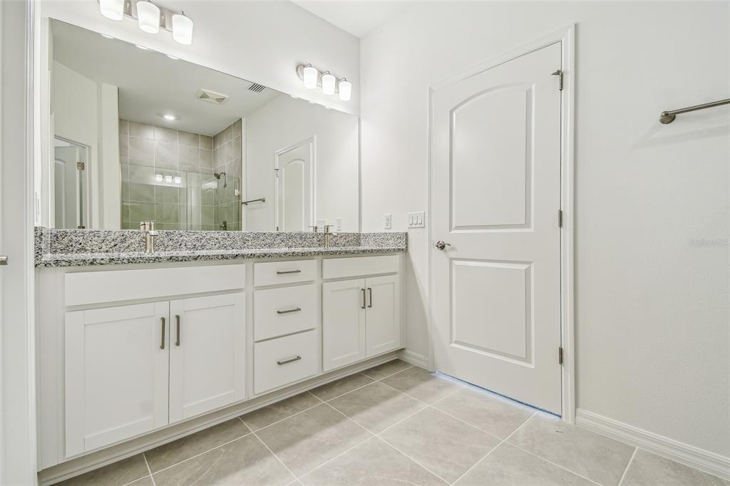 18135 CHERISHED LOOP, LAKEWOOD RANCH, FL — photo 5 of 29