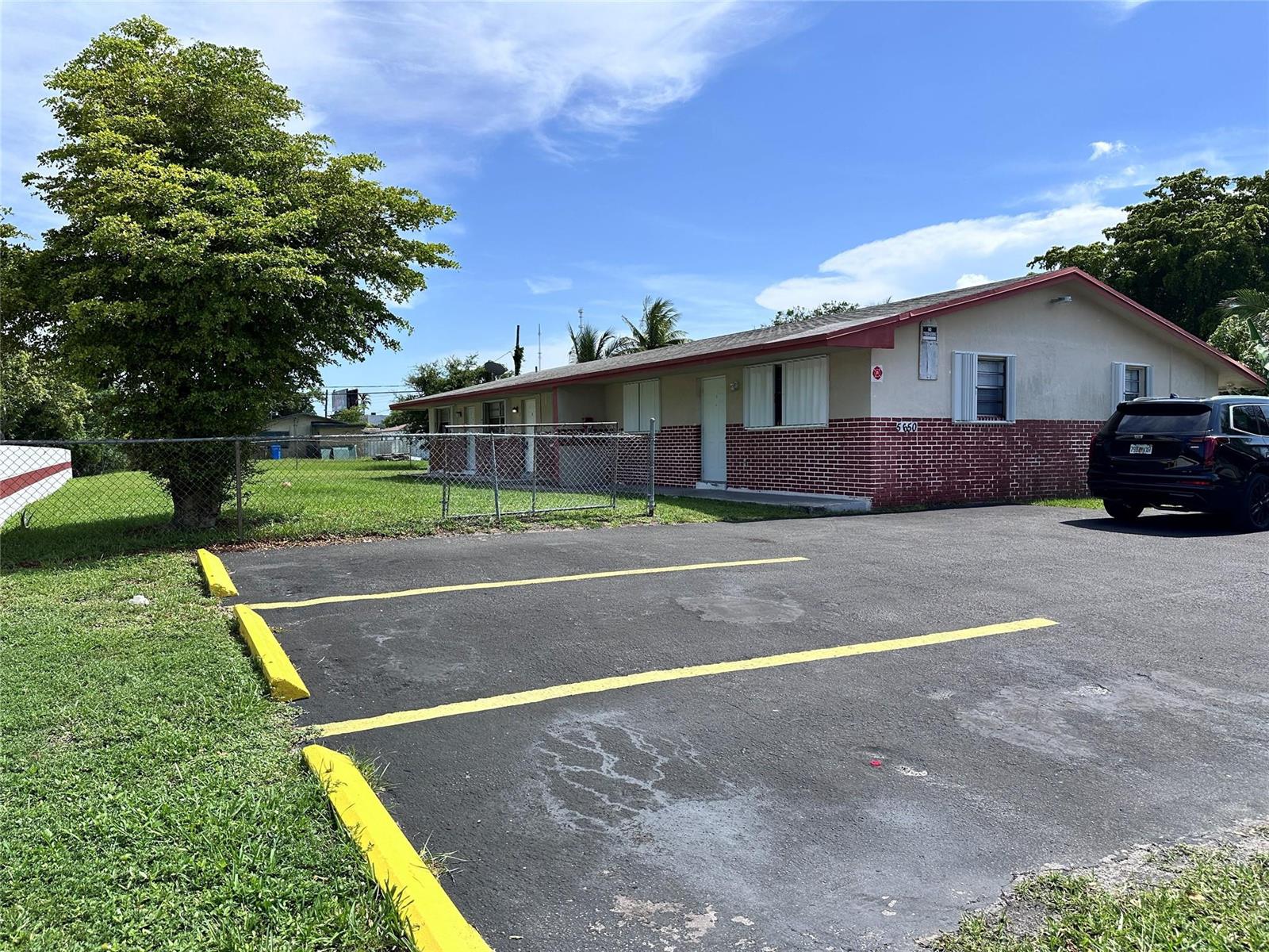 5650 SW 26th Street # 2, West Park FL 33023