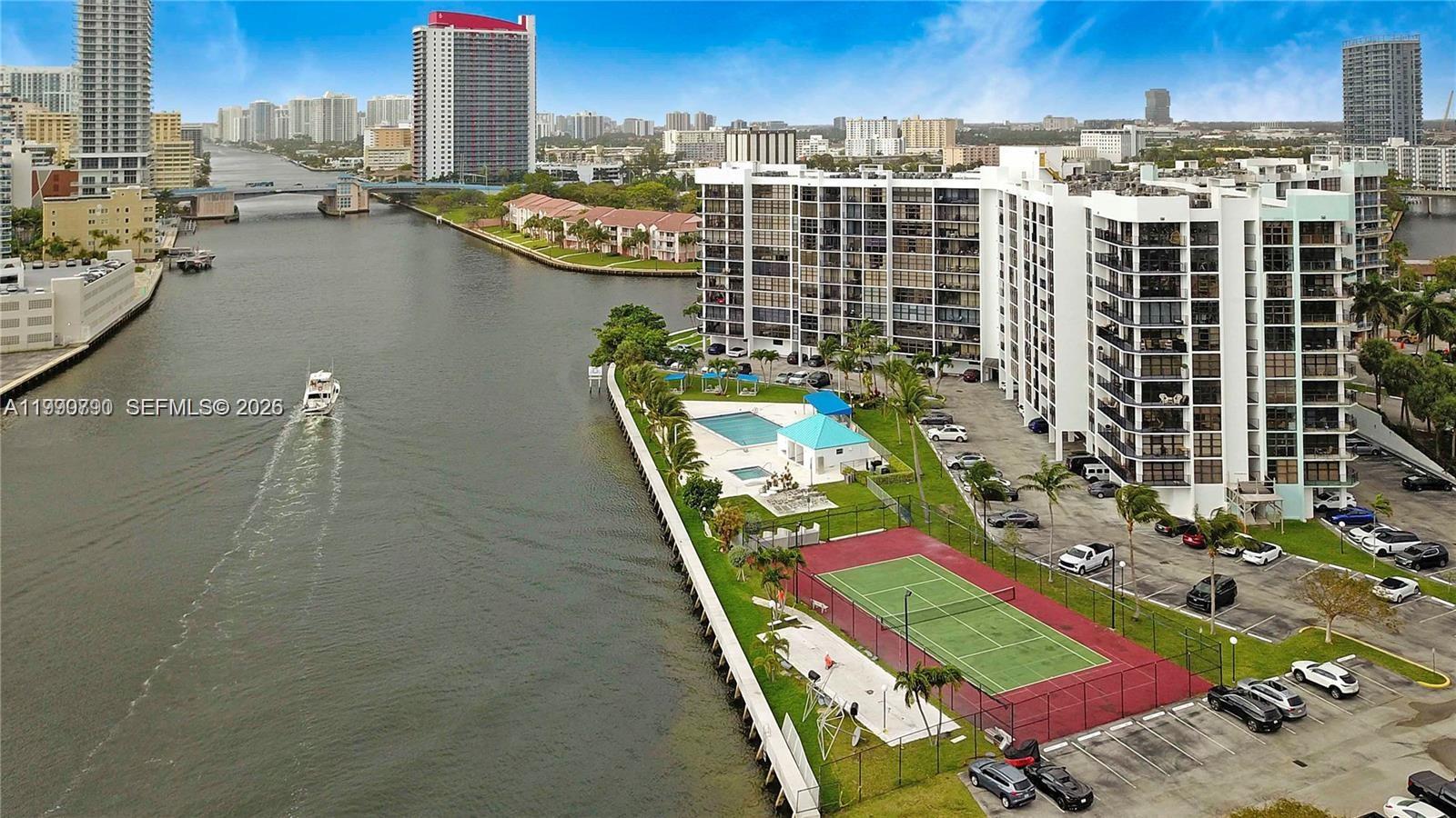 200 Leslie Dr # 425, Hallandale Beach FL 33009