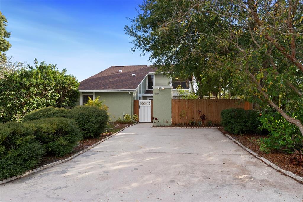 10703 MEADOWGLEN LANE