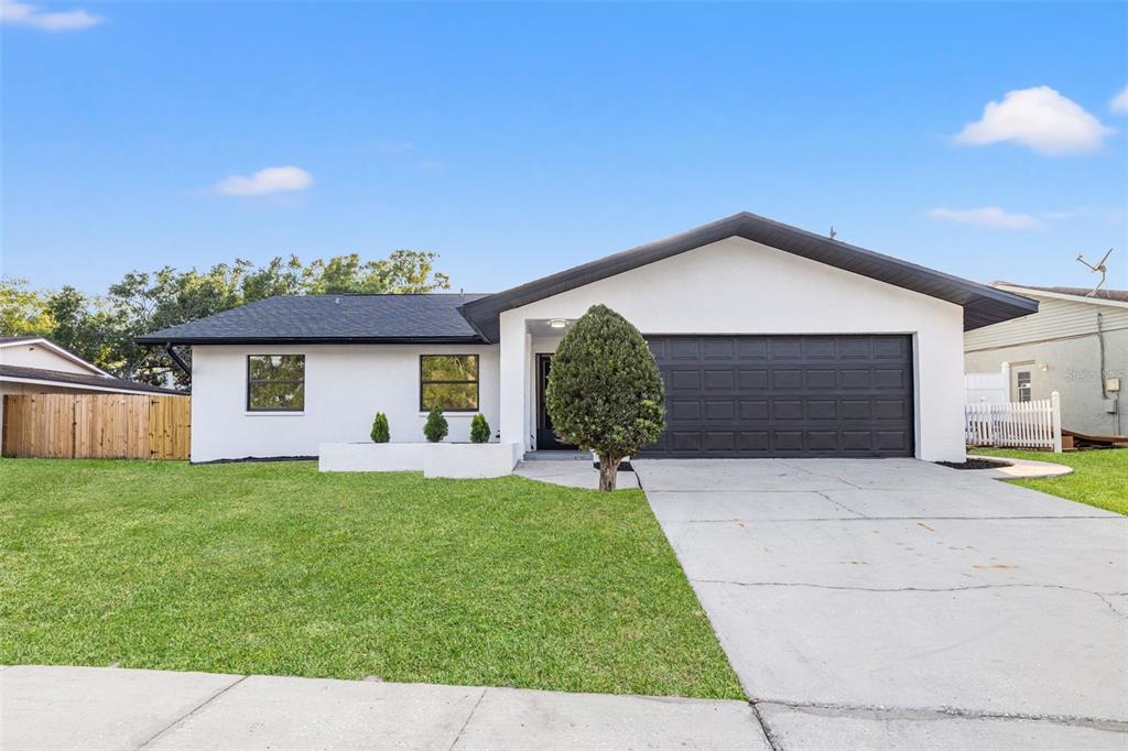 1052 CONCORD DRIVE W