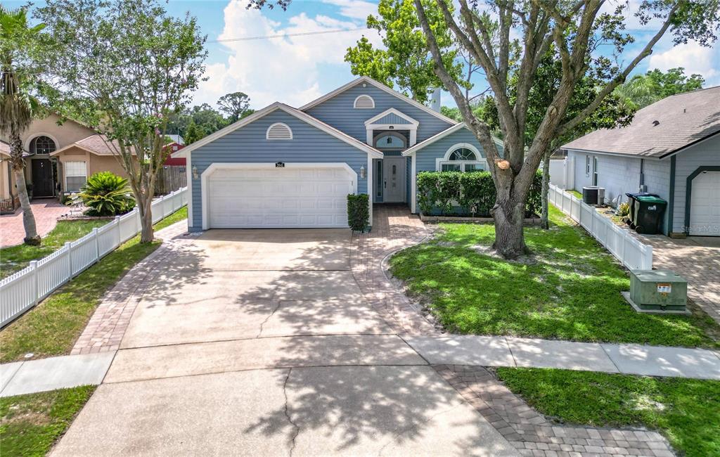 2641 DELCREST DRIVE