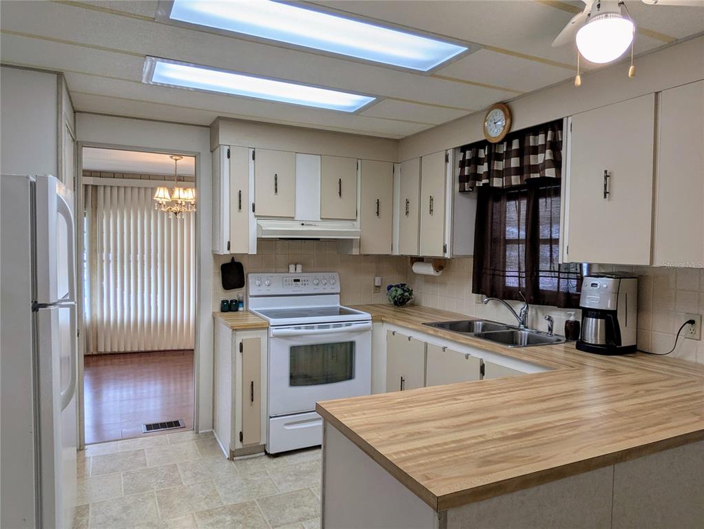 1007 FOREST LAKE DRIVE, LAKELAND, FL — photo 3 of 30