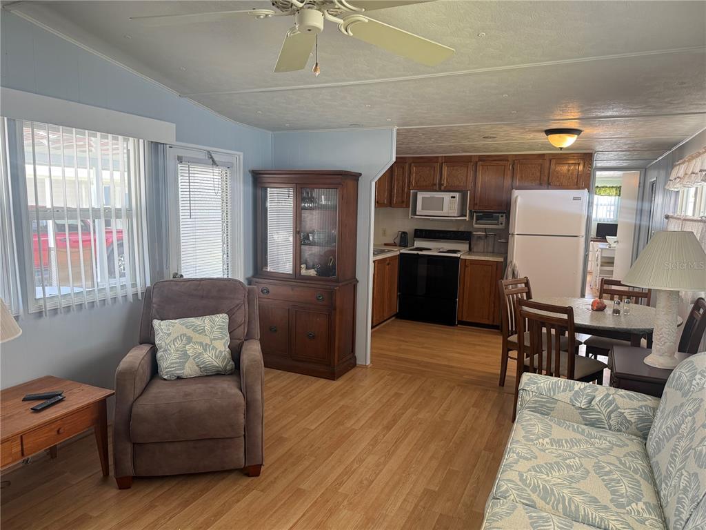 731 CAMELLIA DRIVE, VENICE, FL — photo 3 of 20