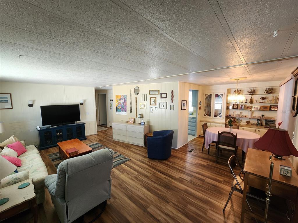 808 53RD AVENUE E UNIT 19, BRADENTON, FL — photo 4 of 28