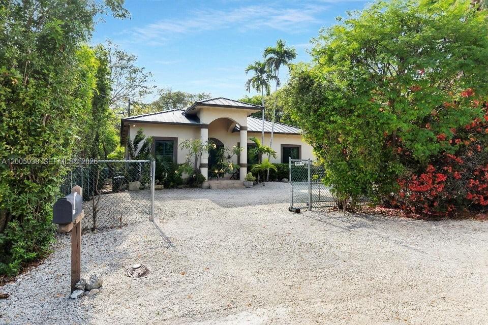KEY LARGO, FL — photo 2 of 30