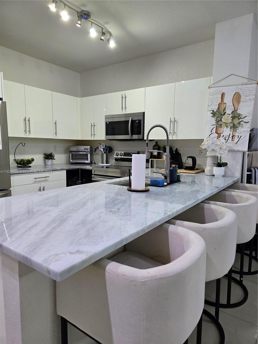 8216 W Santa Monica Ave, Tamarac FL 33321