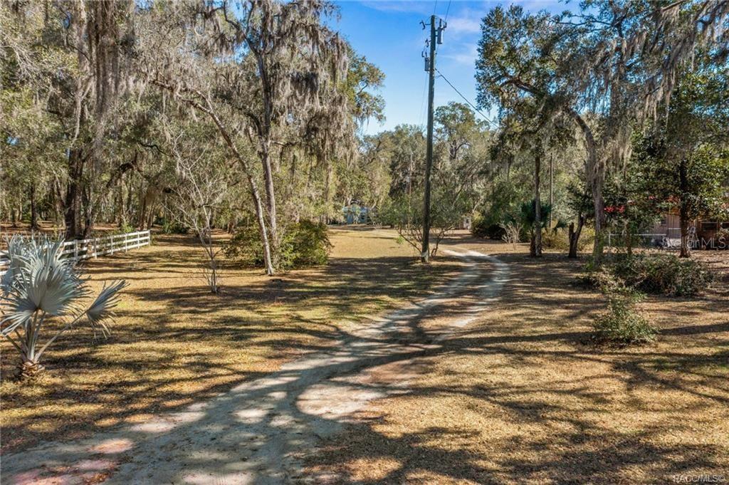 9193 S GREAT OAKS DRIVE