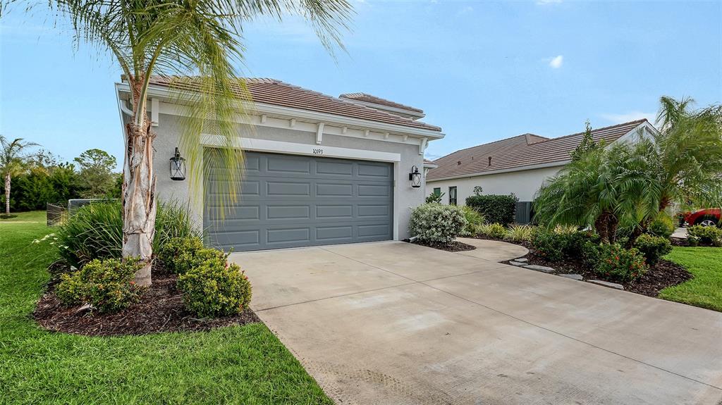 10193 CANAVERAL CIRCLE, SARASOTA, FL — photo 3 of 30