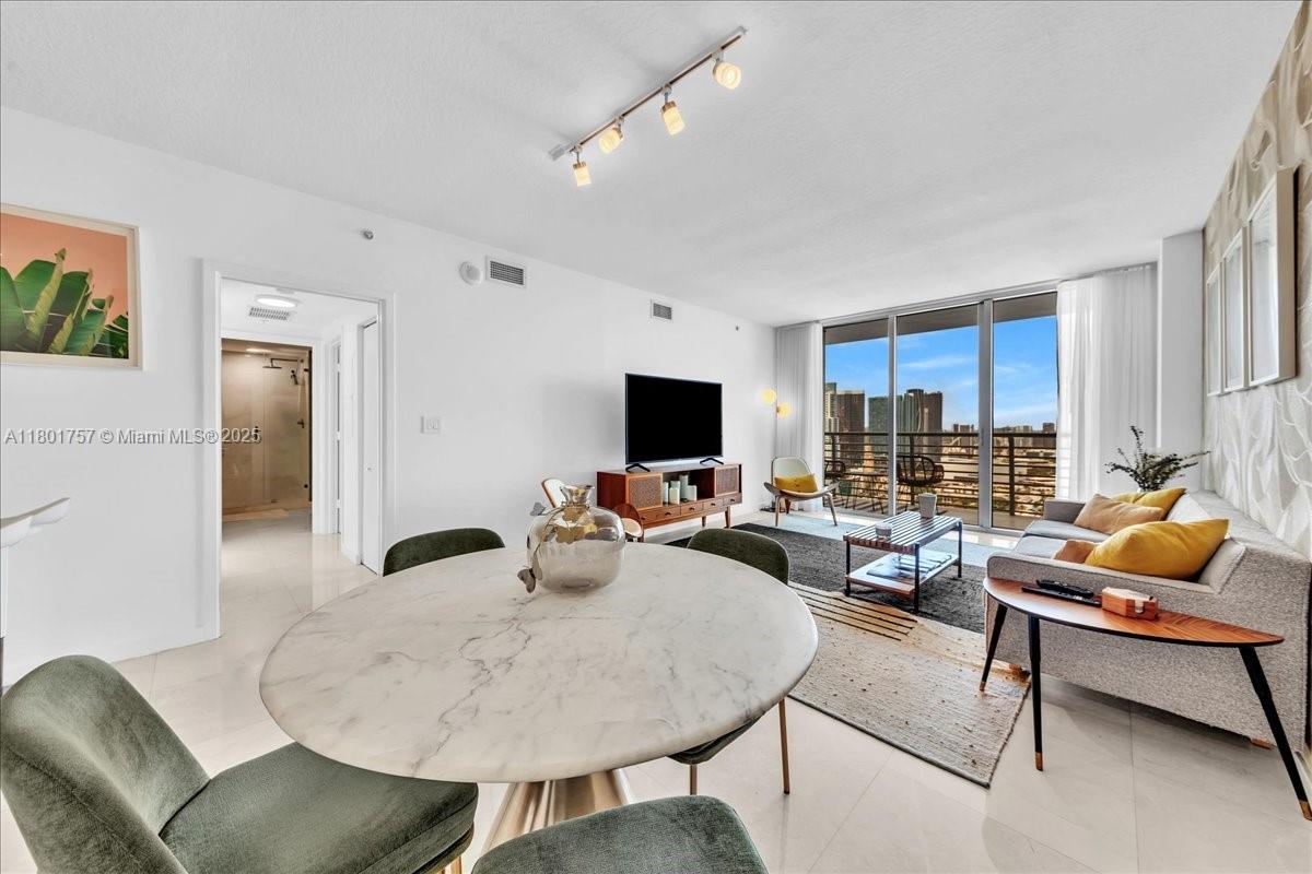335 S Biscayne Blvd # 4000, Miami FL 33131