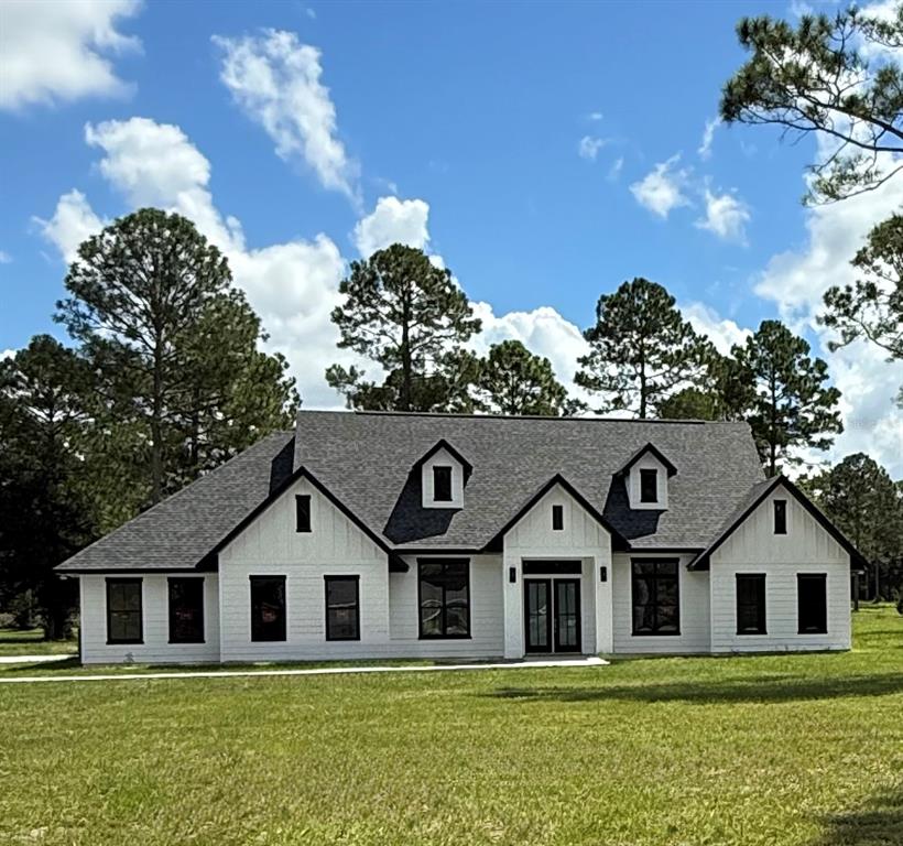 203 SW GREY WAY