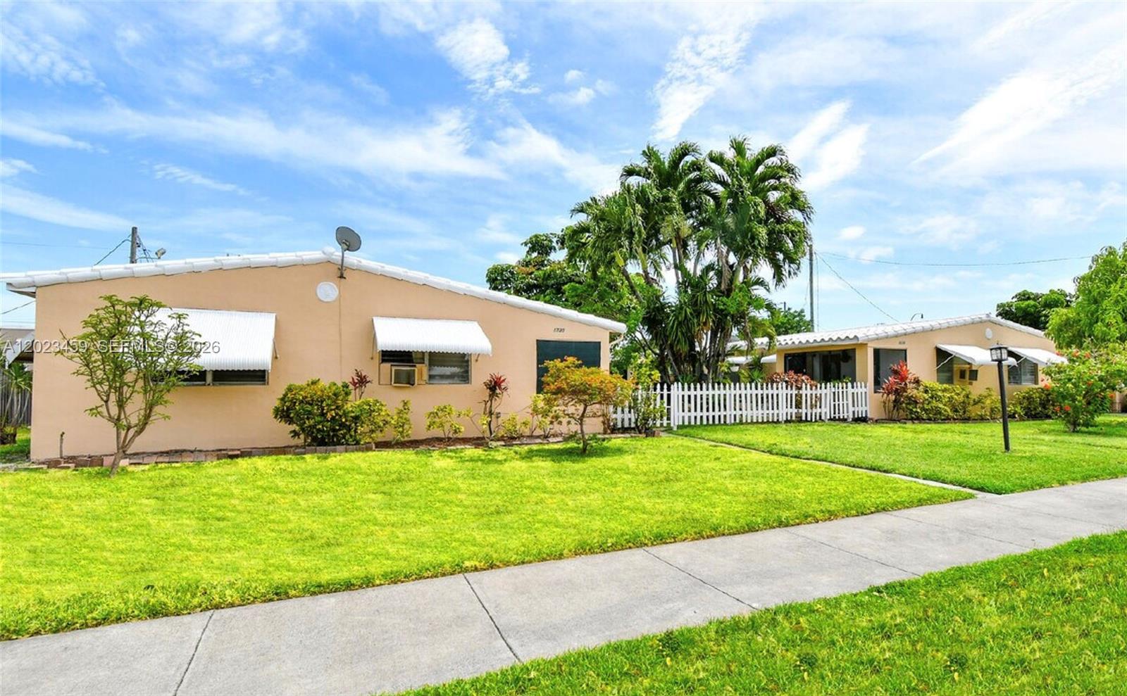 1730-1734 Fletcher St, Hollywood FL 33020