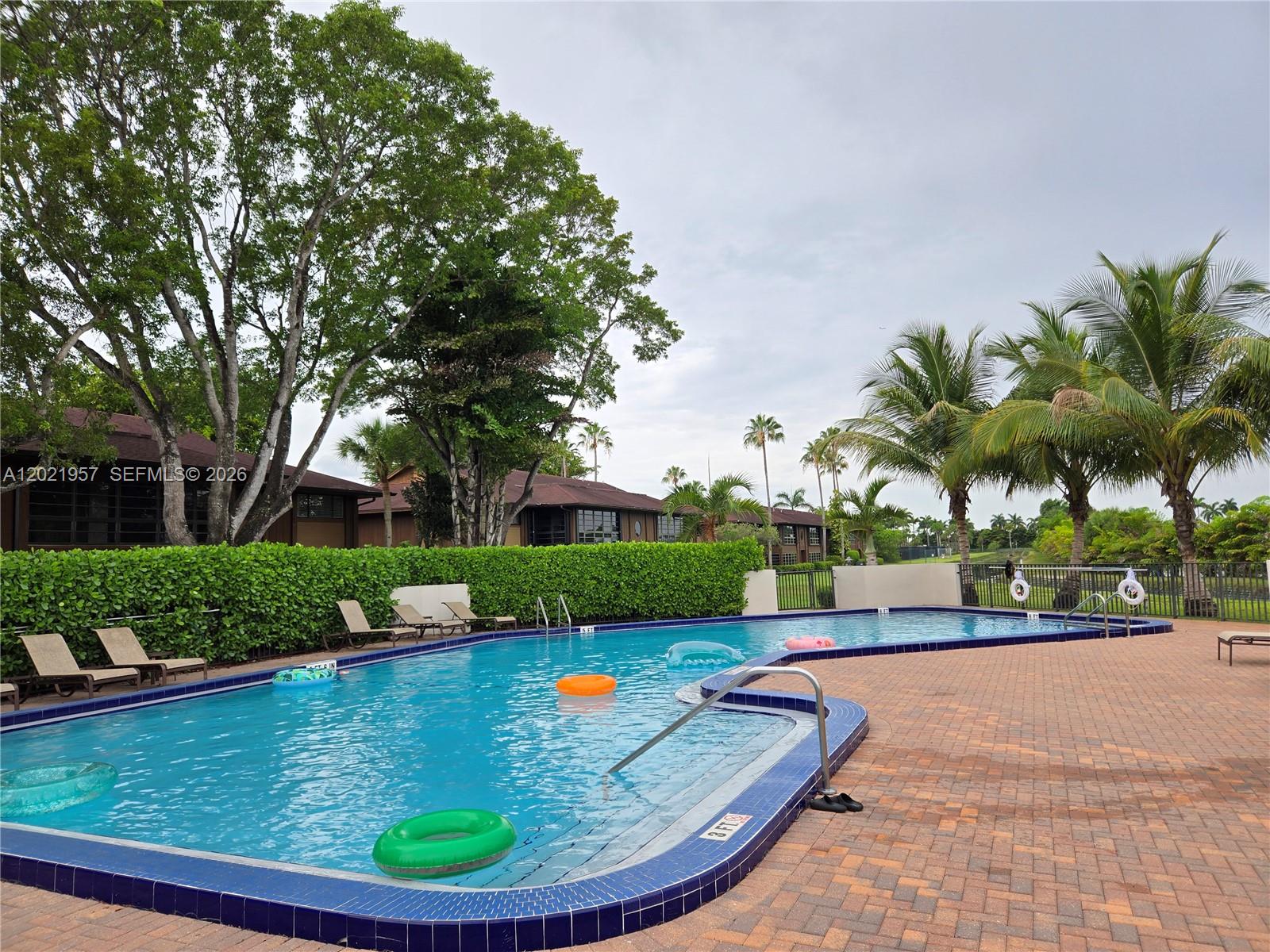 4760 NW 102nd Ave # 12, Doral FL 33178
