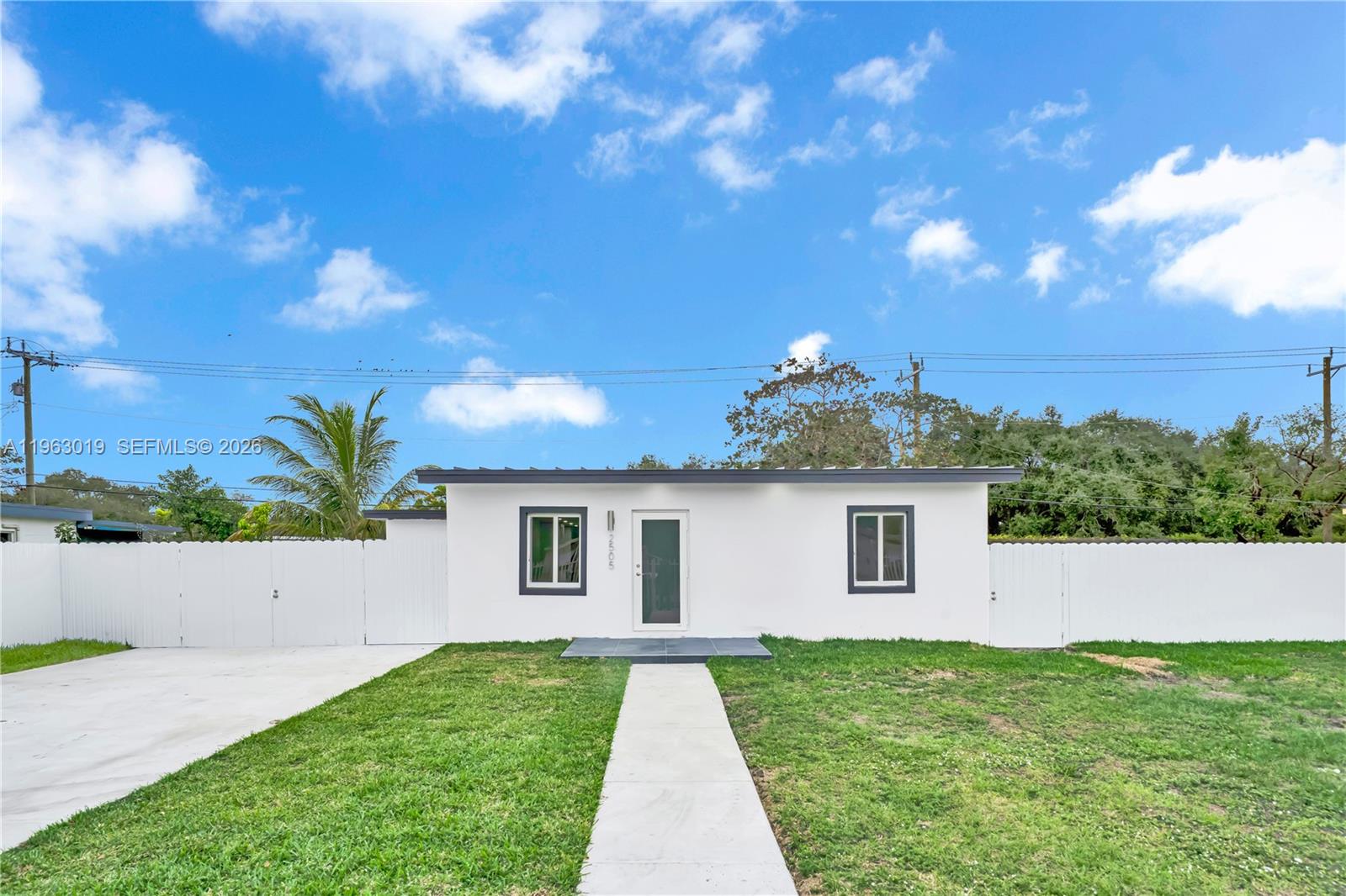 2505 NW 162 TER, Miami Gardens FL 33054