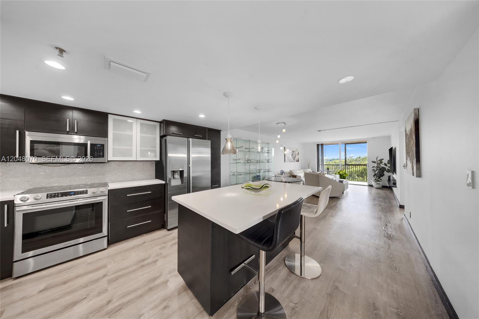 3001 W Rolling Hills Cir # 610, Davie FL 33328