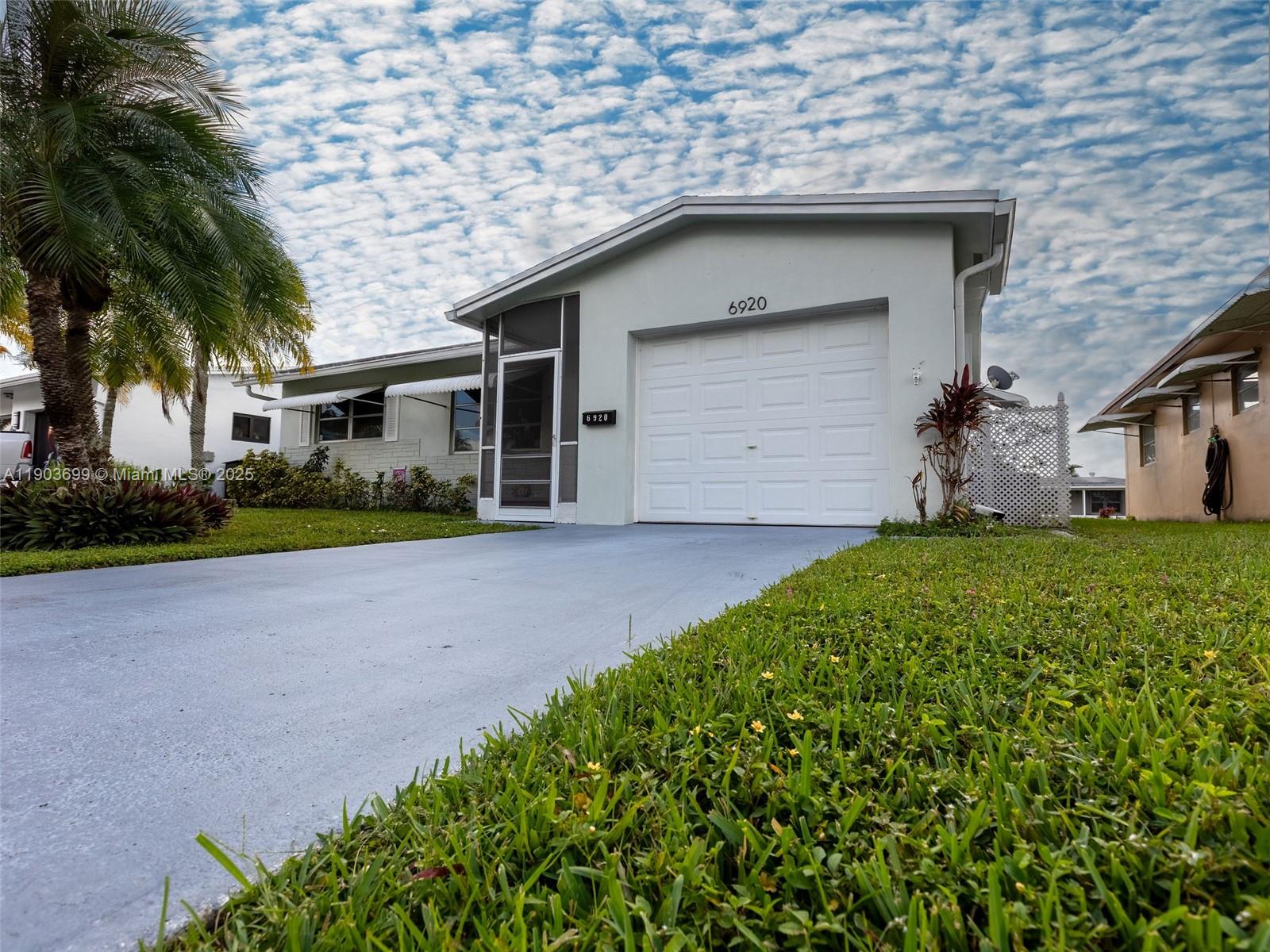 6920 NW 16th St, Margate FL 33063