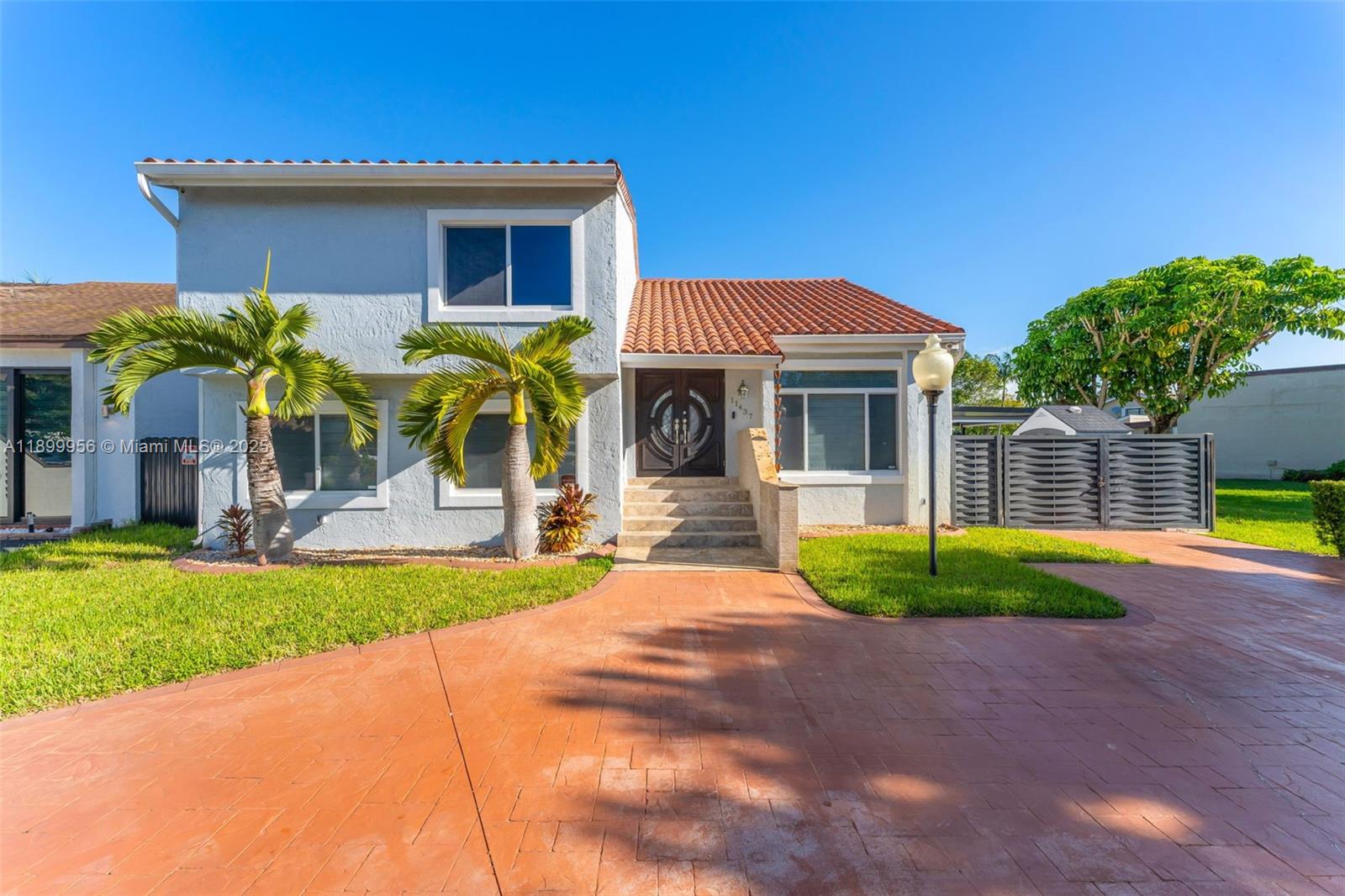 11437 SW 34th Ln, Miami FL 33165