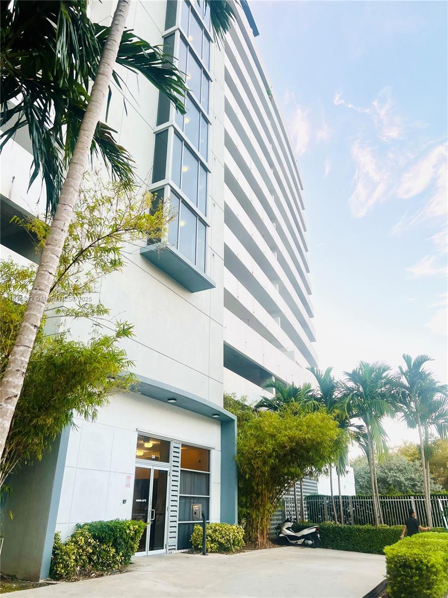 36 NW 6th Ave # 806, Miami FL 33128