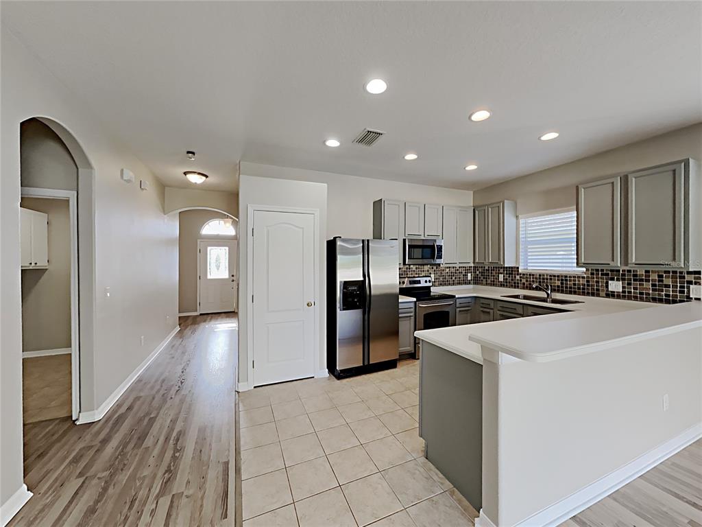 4020 LANGDRUM DRIVE, WESLEY CHAPEL, FL — photo 5 of 24