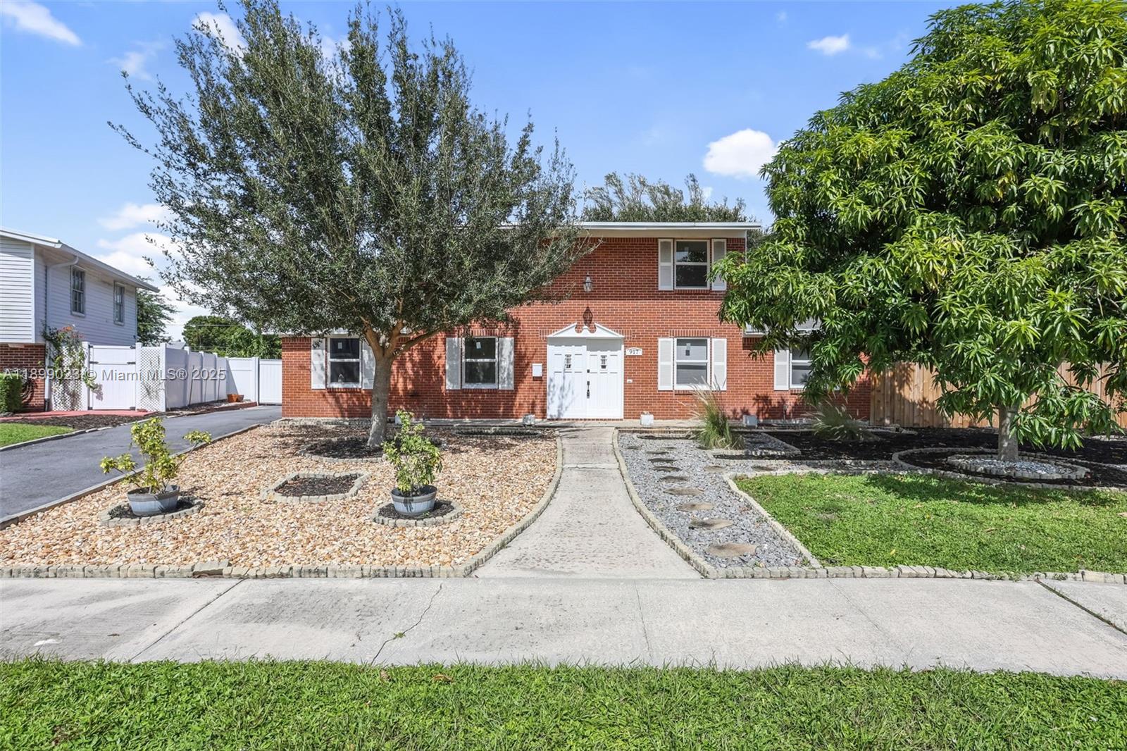917 Orange Dr, Lake Park FL 33403