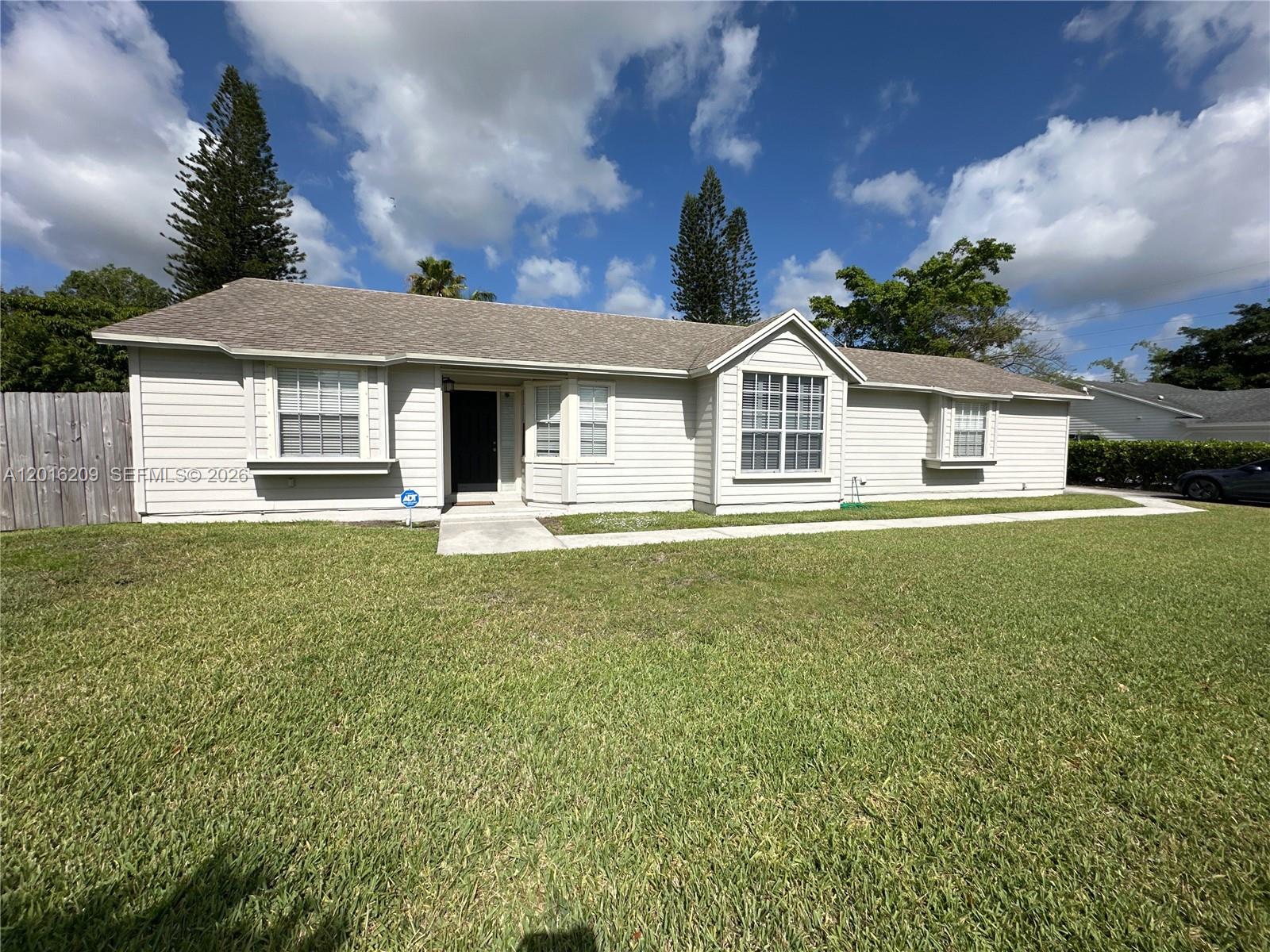 15212 SW 148th Ct, Miami FL 33187
