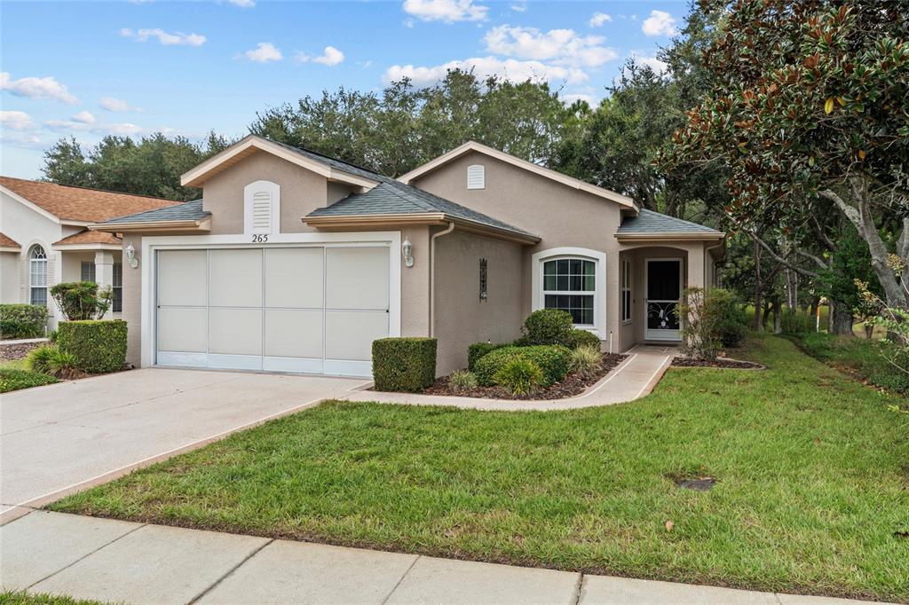 265 CENTER OAK CIRCLE