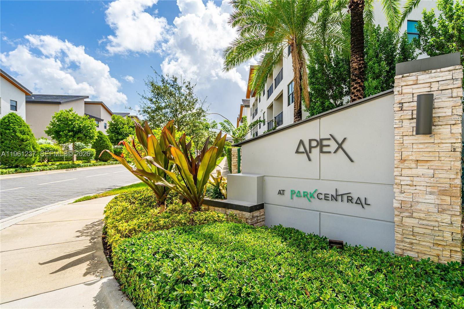 7831 NW 104th Ave # 32, Doral FL 33178