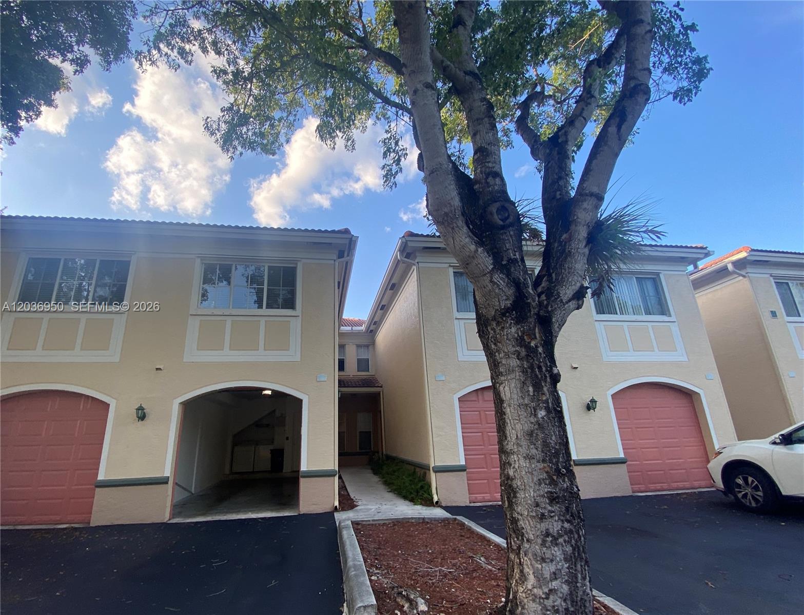 2492 Centergate Dr # 102, Miramar FL 33025