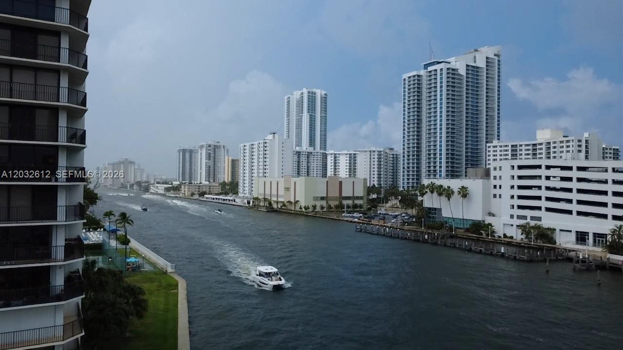 400 Leslie Dr # 1124, Hallandale Beach FL 33009