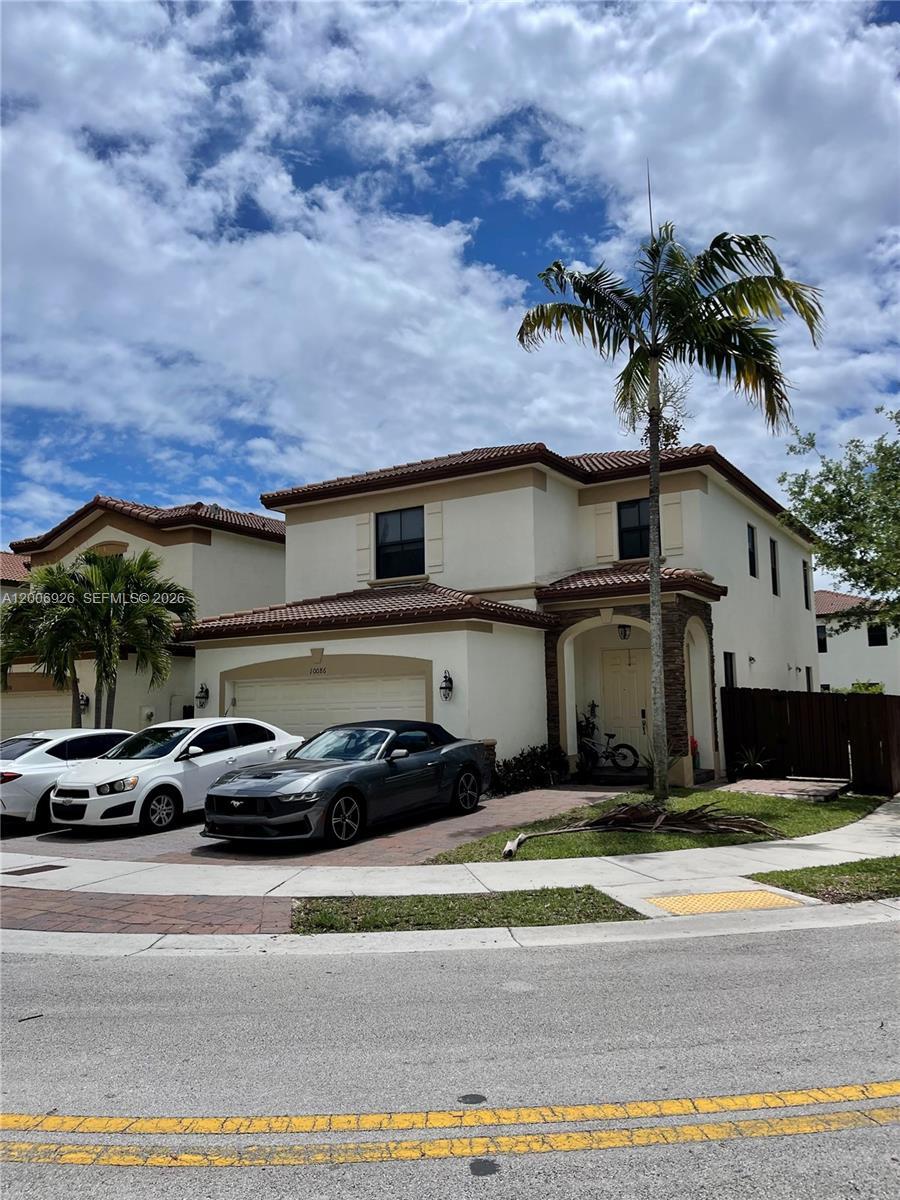 10086 NW 89th Ter, Doral FL 33178
