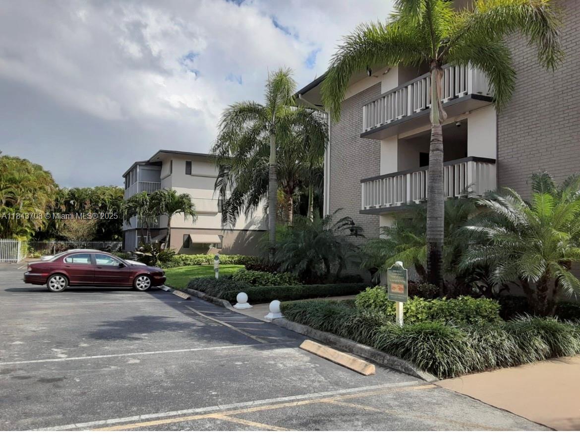 4900 Washington St # 209, Hollywood FL 33021