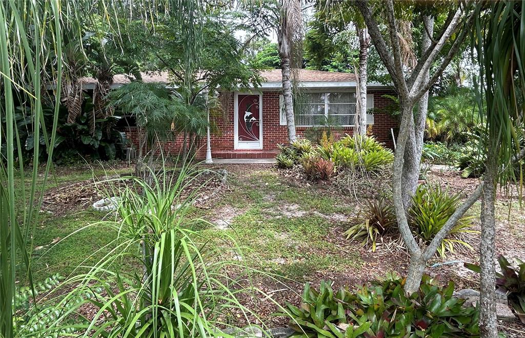 1021 HIGHVIEW DRIVE