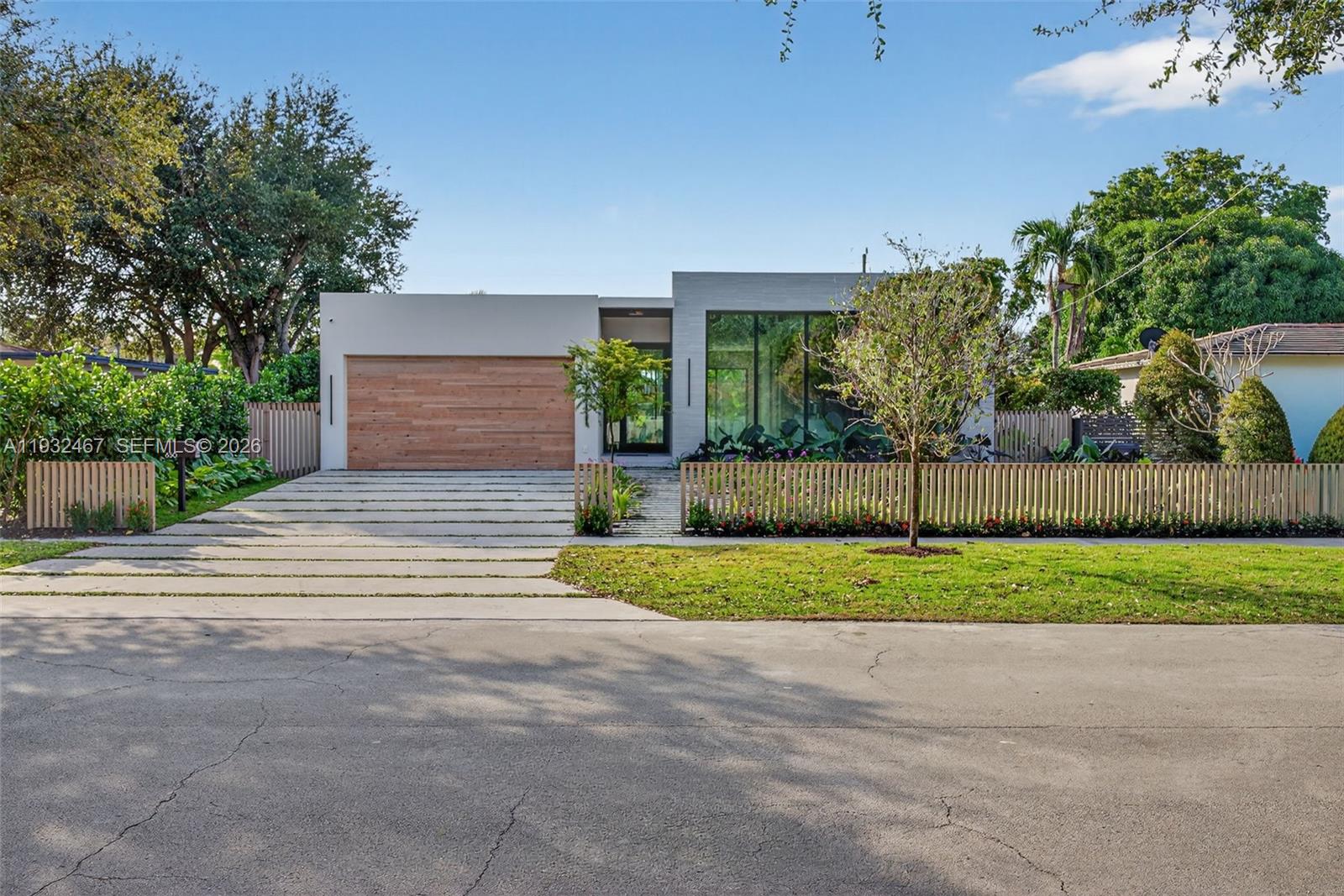 830 Oriole Ave, Miami Springs FL 33166