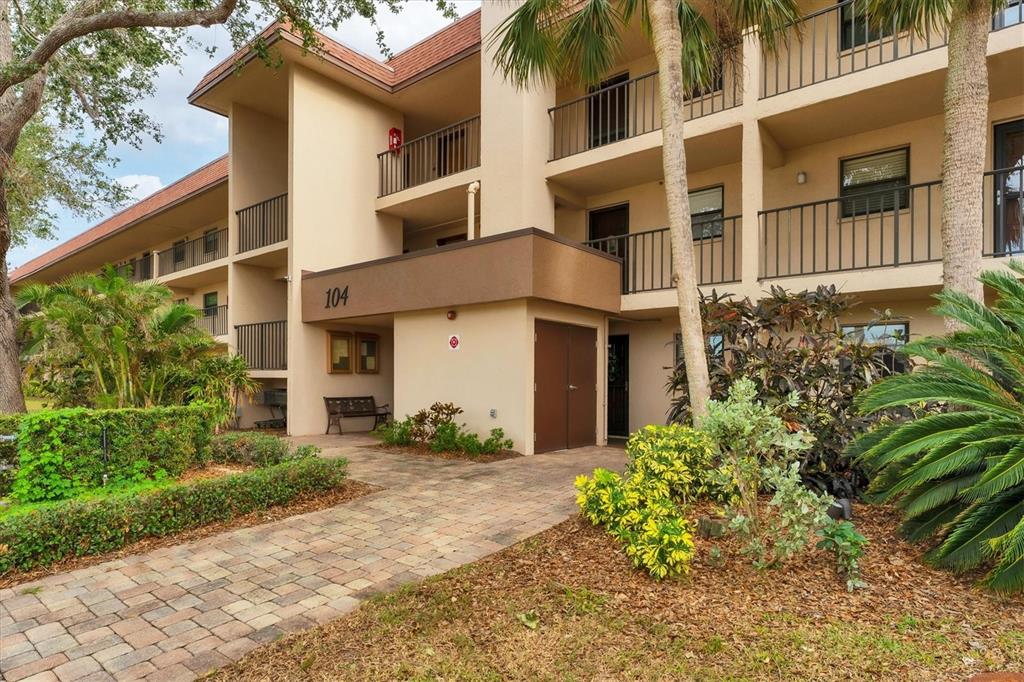 104 CAPRI ISLES BOULEVARD UNIT 112