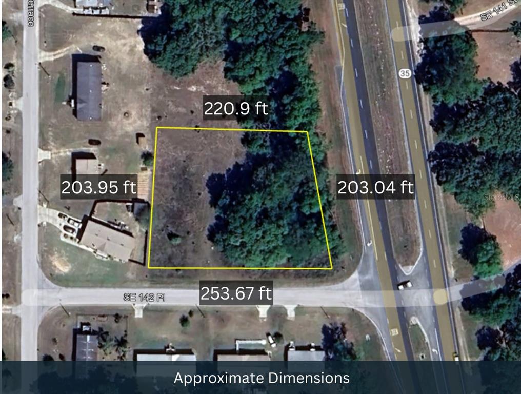 This is a map showing two vacant lots located next to a highway — Corner SE 142ND PLACE & S US HWY-301, SUMMERFIELD, FL
