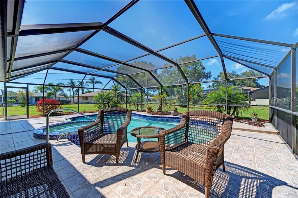 910 CAPLES STREET, ENGLEWOOD, FL — photo 4 of 28