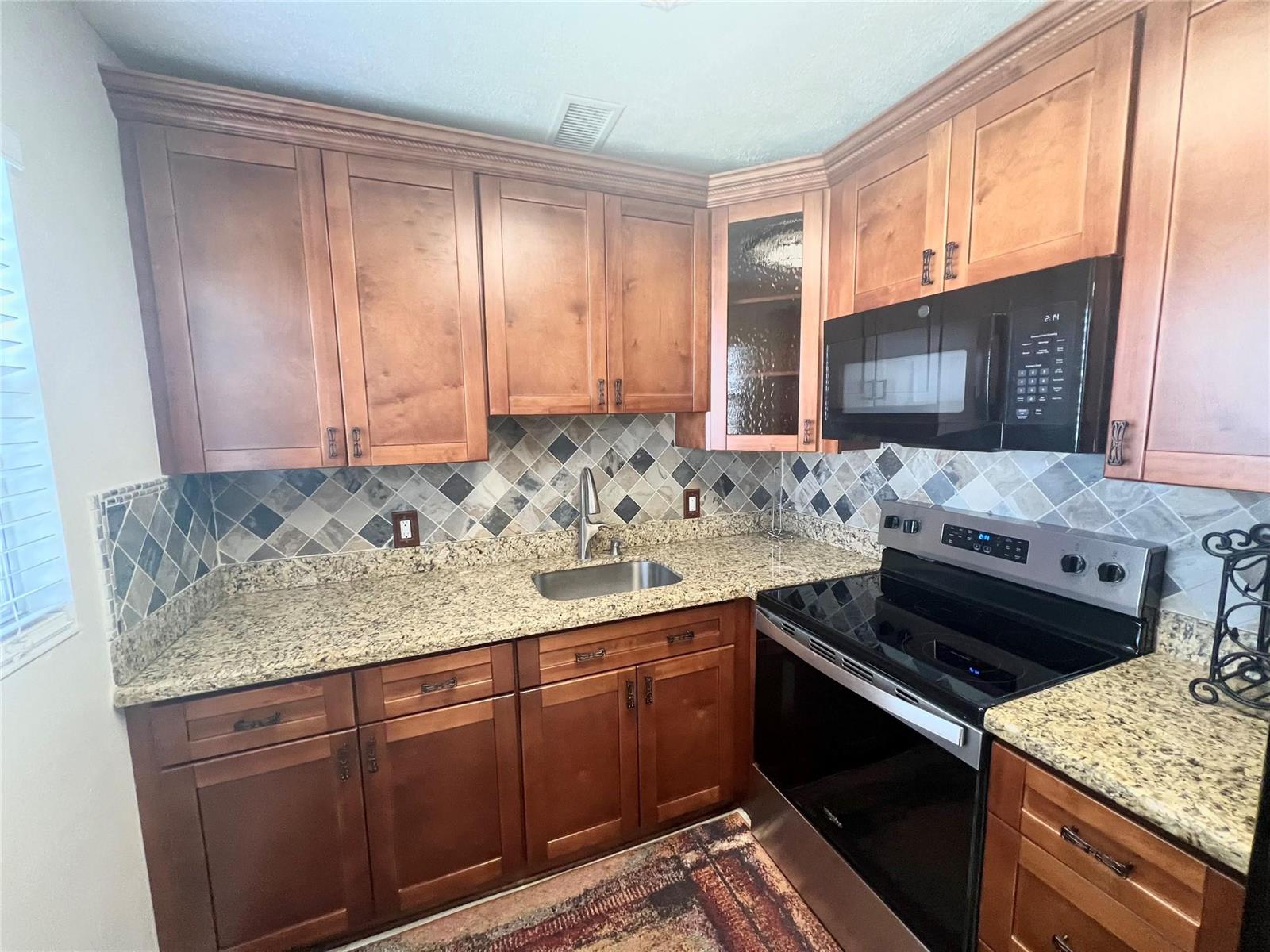 304 Oakridge Q # 304, Deerfield Beach FL 33442